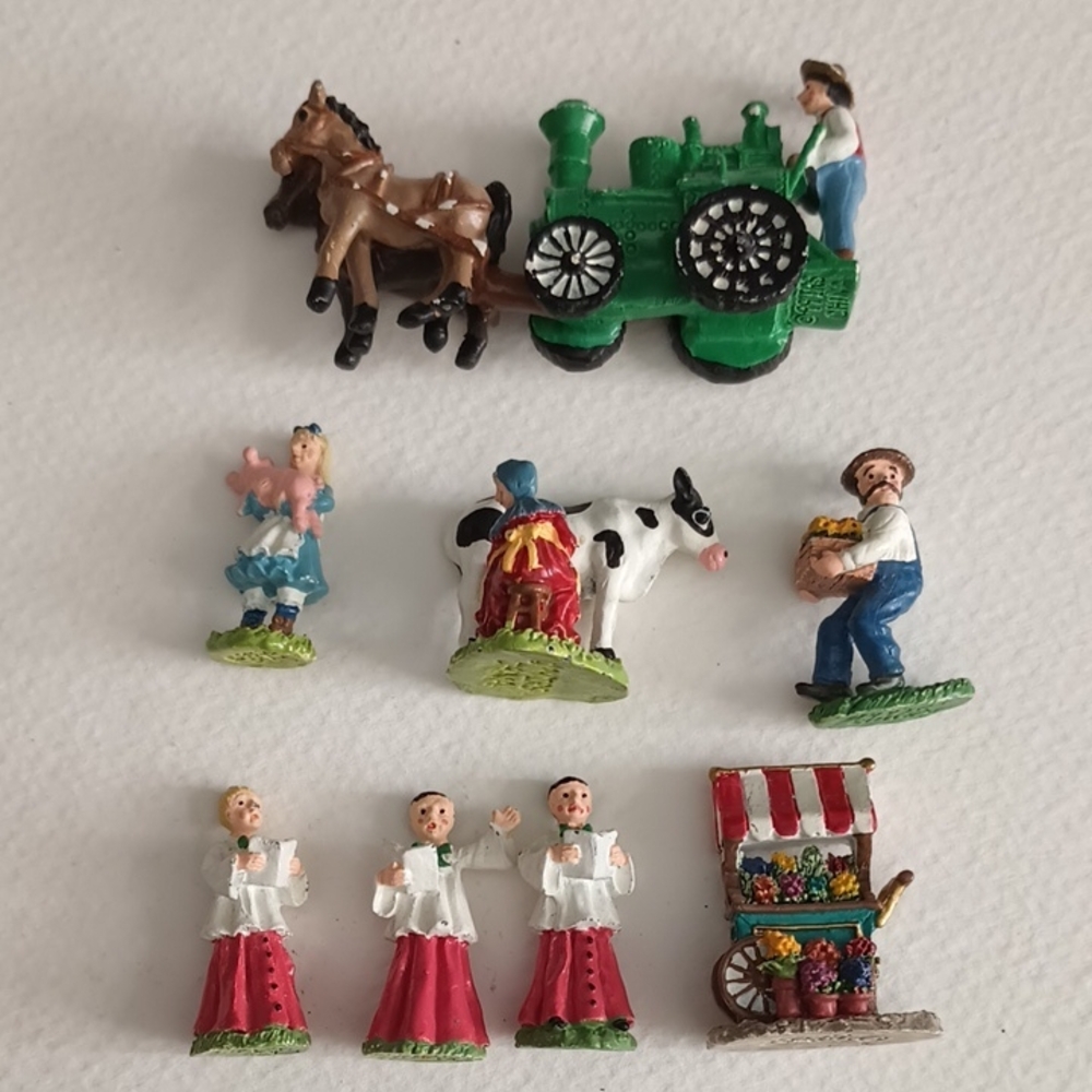 Villager Set Liberty Falls Village ©1999